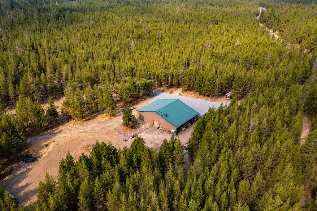 Pinewood Country Est - Residential