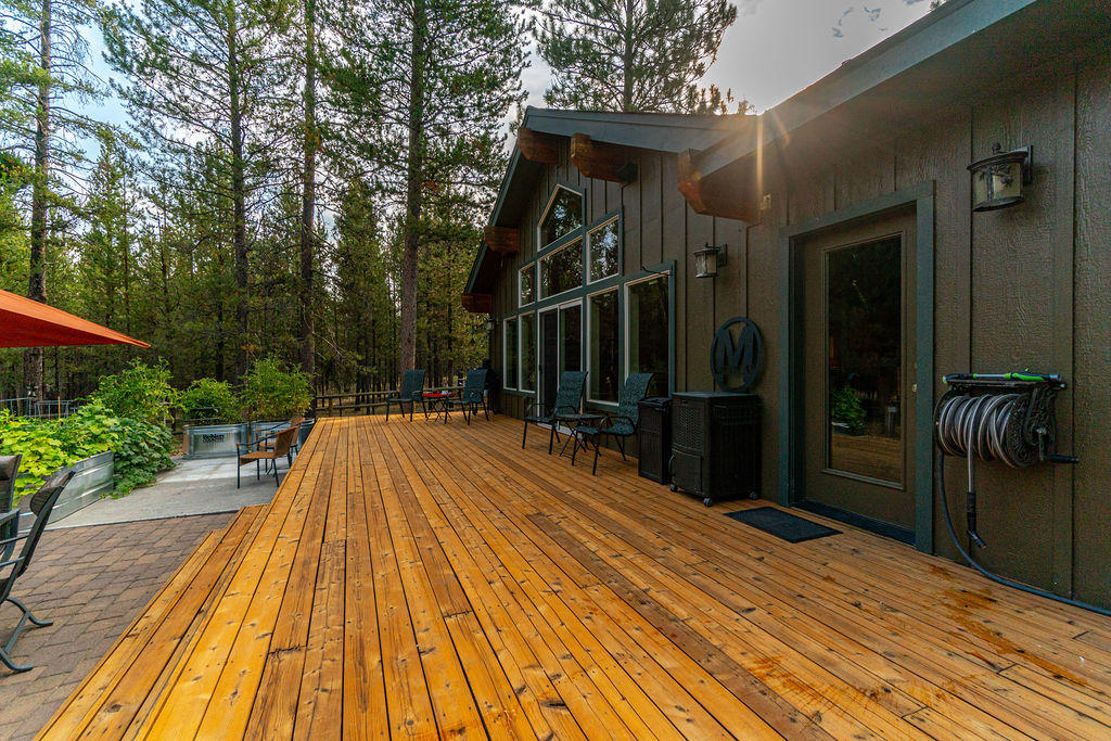 Pinewood Country Est - Residential