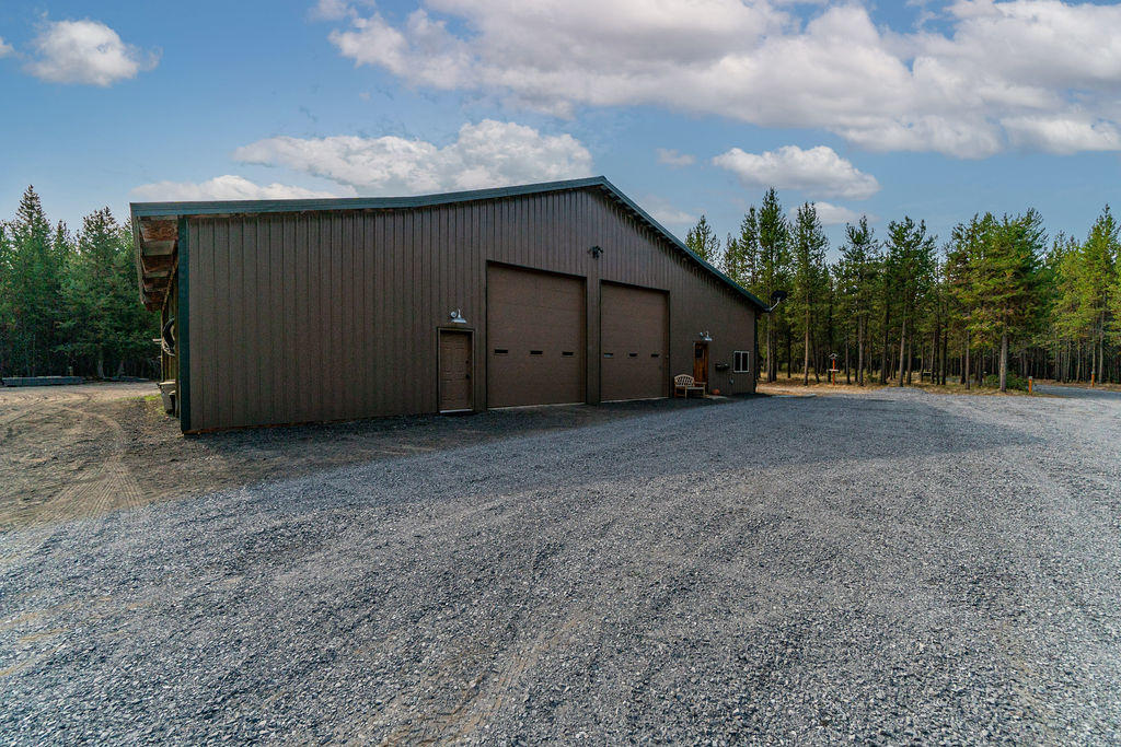 Pinewood Country Est - Residential