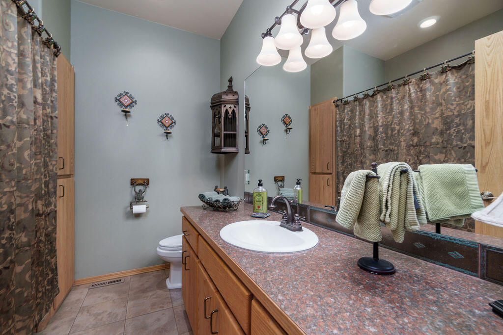 Pinewood Country Est - Residential