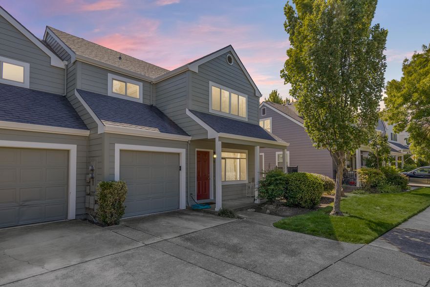 Affordable Ashland! Conveniently located in the beautiful Chautauqua Trace community, this comfortable home was remodeled in 2005 and boasts oak flooring, stainless steel appliances, ceramic tile counter tops. The deck overlooks open space, with views of Grizzly Peak. Close to shopping, parks, great schools and the YMCA. Perfect starter home or rental investment. All appliances and the chest freezer in the garage are included with sale.