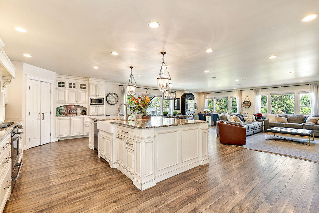 Roseborough Heights - Residential