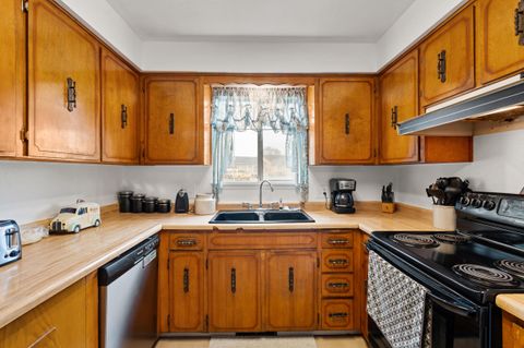 Tiny photo for 2744 Merriman Road, Medford, OR 97501 (MLS # 220212818)