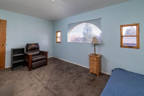 Tiny photo for 1511 SW 21st Place, Redmond, OR 97756 (MLS # 220213492)