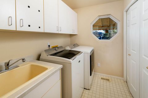 Tiny photo for 1511 SW 21st Place, Redmond, OR 97756 (MLS # 220213492)