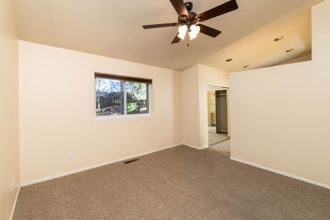 Tiny photo for 1511 SW 21st Place, Redmond, OR 97756 (MLS # 220213492)