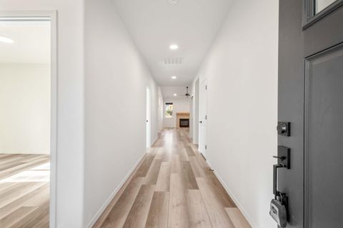 Tiny photo for 70085 Cayuse Drive, Sisters, OR 97759 (MLS # 220212331)