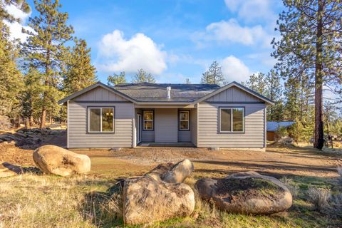 Tiny photo for 70085 Cayuse Drive, Sisters, OR 97759 (MLS # 220212331)