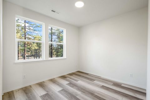 Tiny photo for 70085 Cayuse Drive, Sisters, OR 97759 (MLS # 220212331)