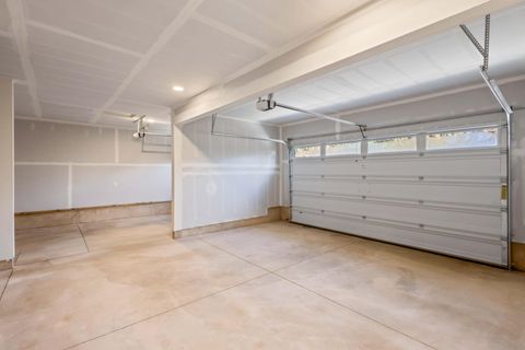 Tiny photo for 70085 Cayuse Drive, Sisters, OR 97759 (MLS # 220212331)