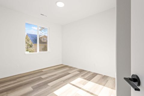 Tiny photo for 70085 Cayuse Drive, Sisters, OR 97759 (MLS # 220212331)