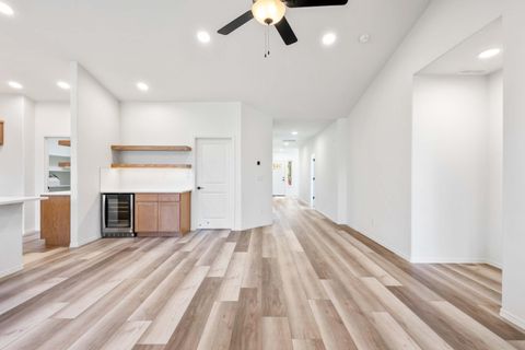 Tiny photo for 70085 Cayuse Drive, Sisters, OR 97759 (MLS # 220212331)