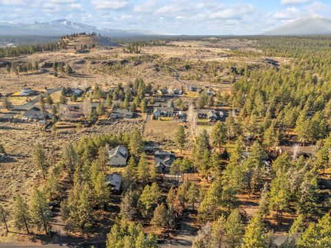 Tiny photo for 70085 Cayuse Drive, Sisters, OR 97759 (MLS # 220212331)