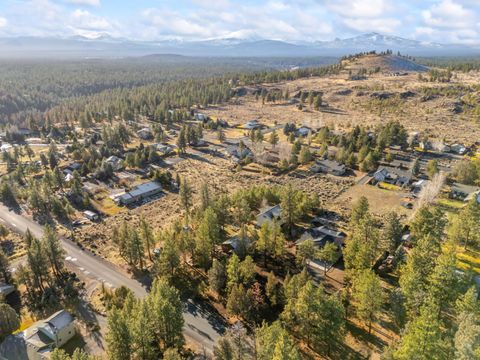 Tiny photo for 70085 Cayuse Drive, Sisters, OR 97759 (MLS # 220212331)