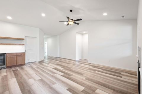 Tiny photo for 70085 Cayuse Drive, Sisters, OR 97759 (MLS # 220212331)