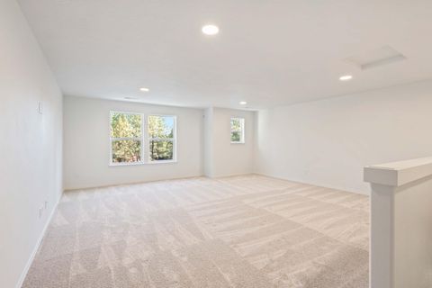 Tiny photo for 70085 Cayuse Drive, Sisters, OR 97759 (MLS # 220212331)