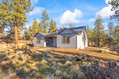 Tiny photo for 70085 Cayuse Drive, Sisters, OR 97759 (MLS # 220212331)
