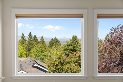 Tiny photo for 3056 NW Craftsman Drive, Bend, OR 97703 (MLS # 220224037)