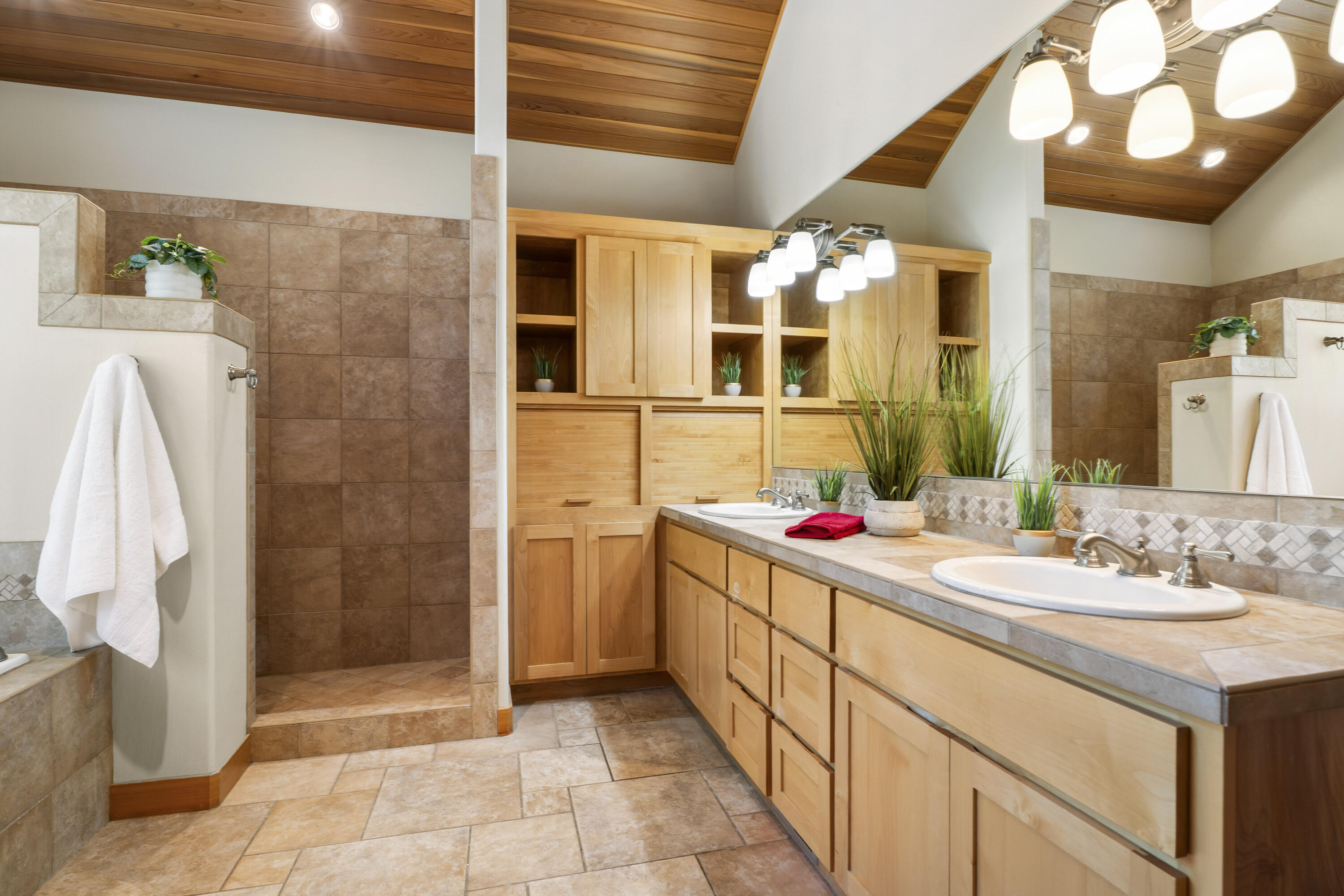 Fairway Point Villag - Residential