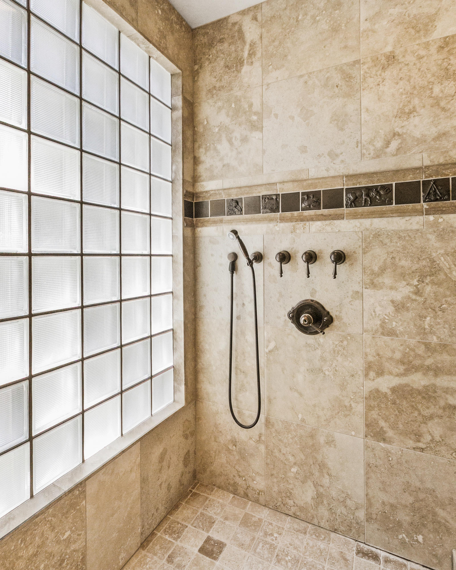 Three Pines - Residential