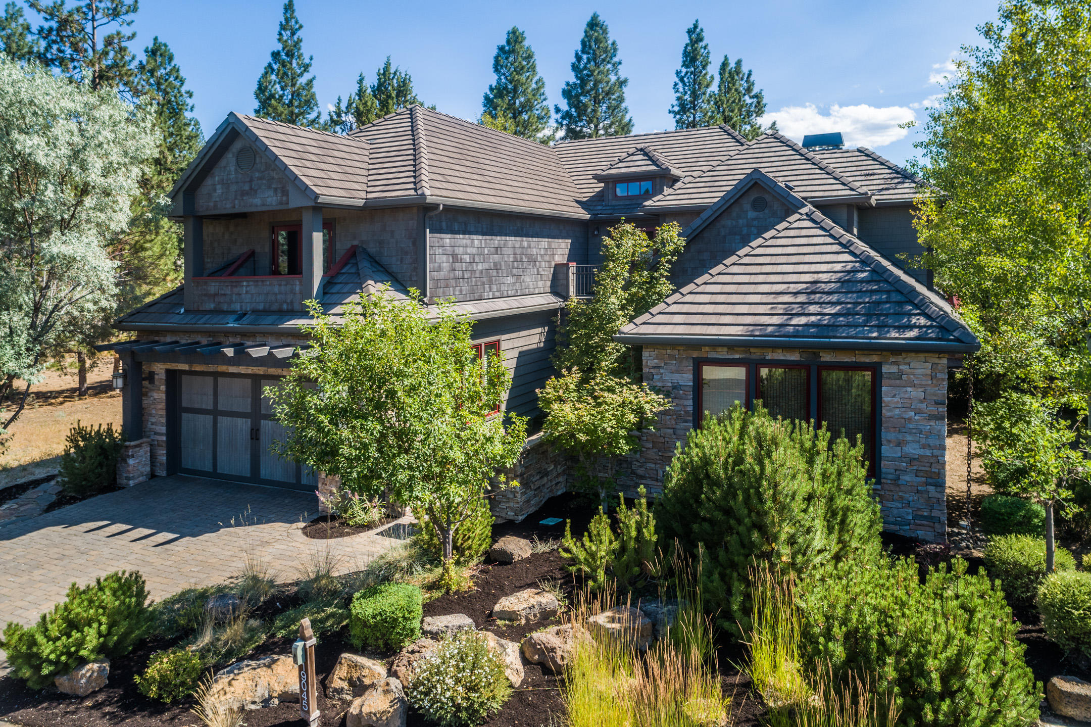 Three Pines - Residential