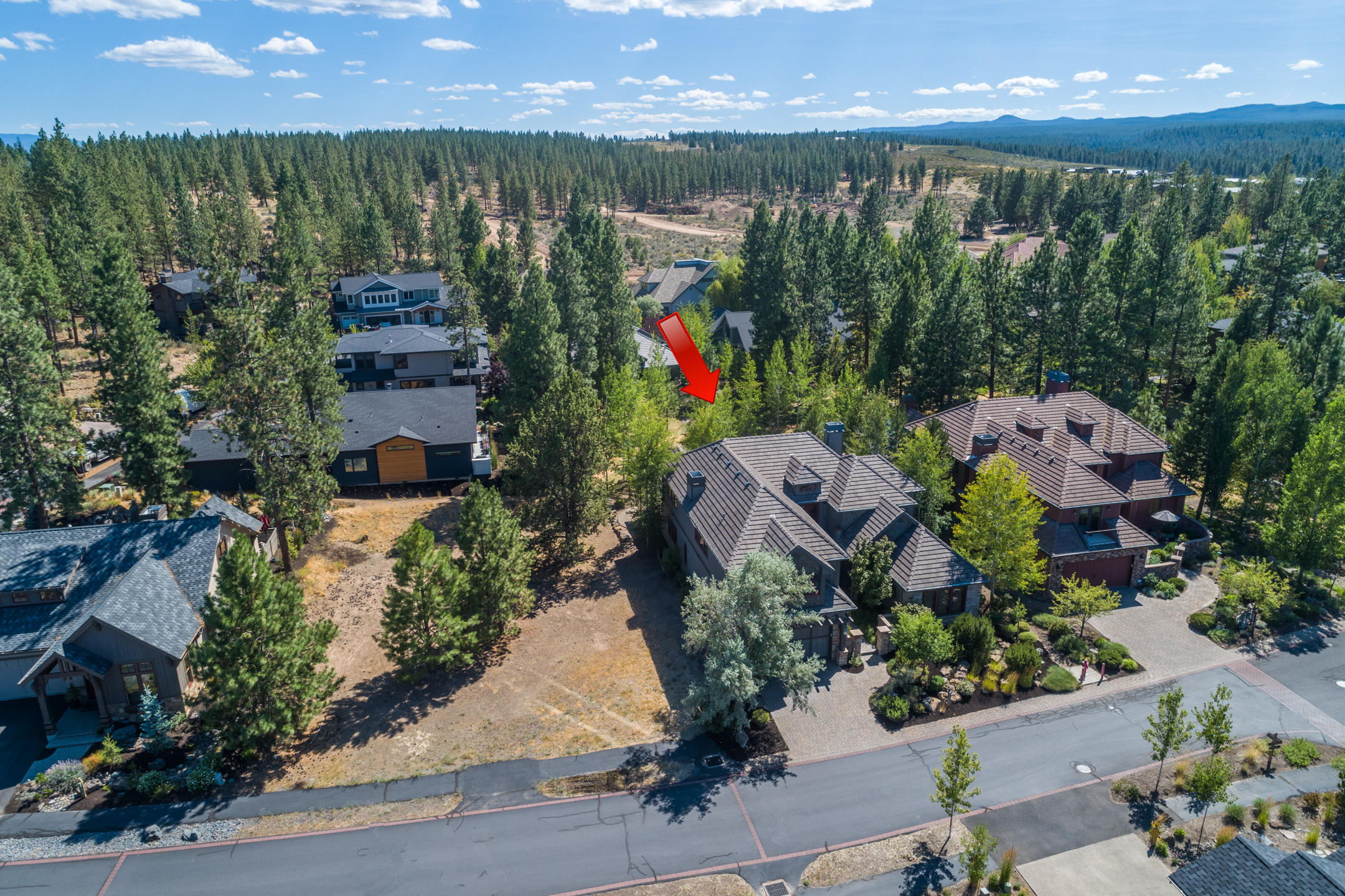 Three Pines - Residential