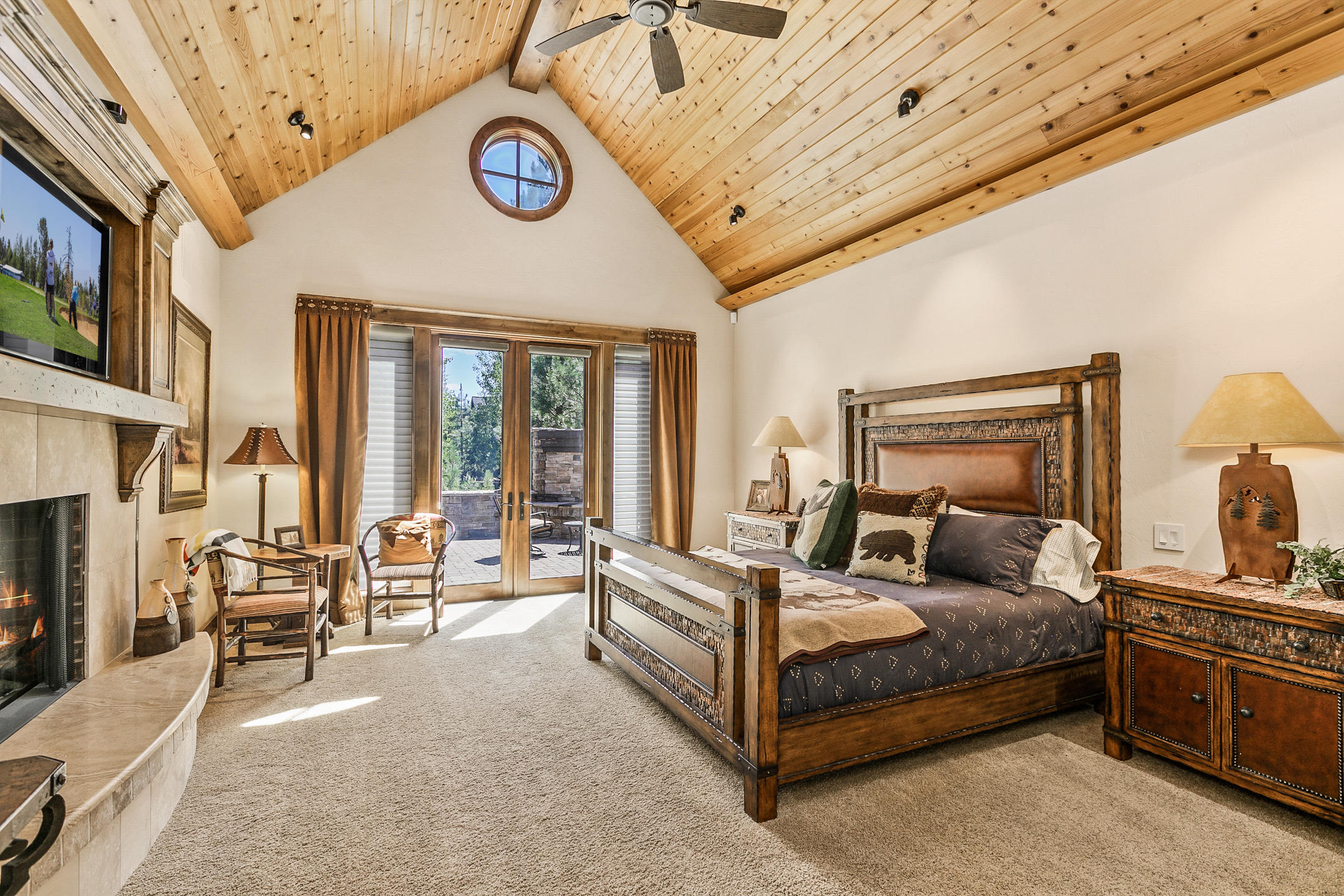 Three Pines - Residential