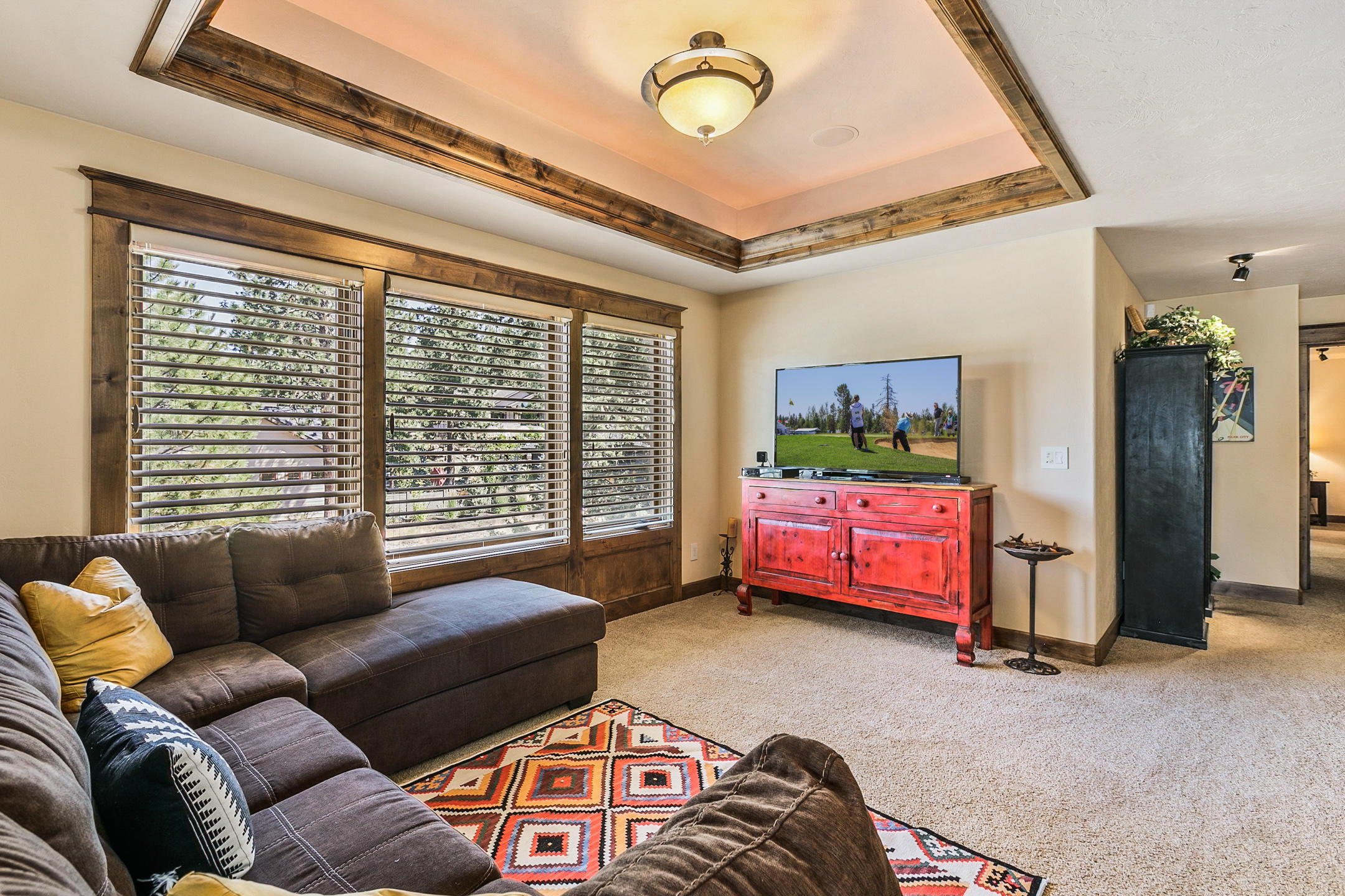 Three Pines - Residential