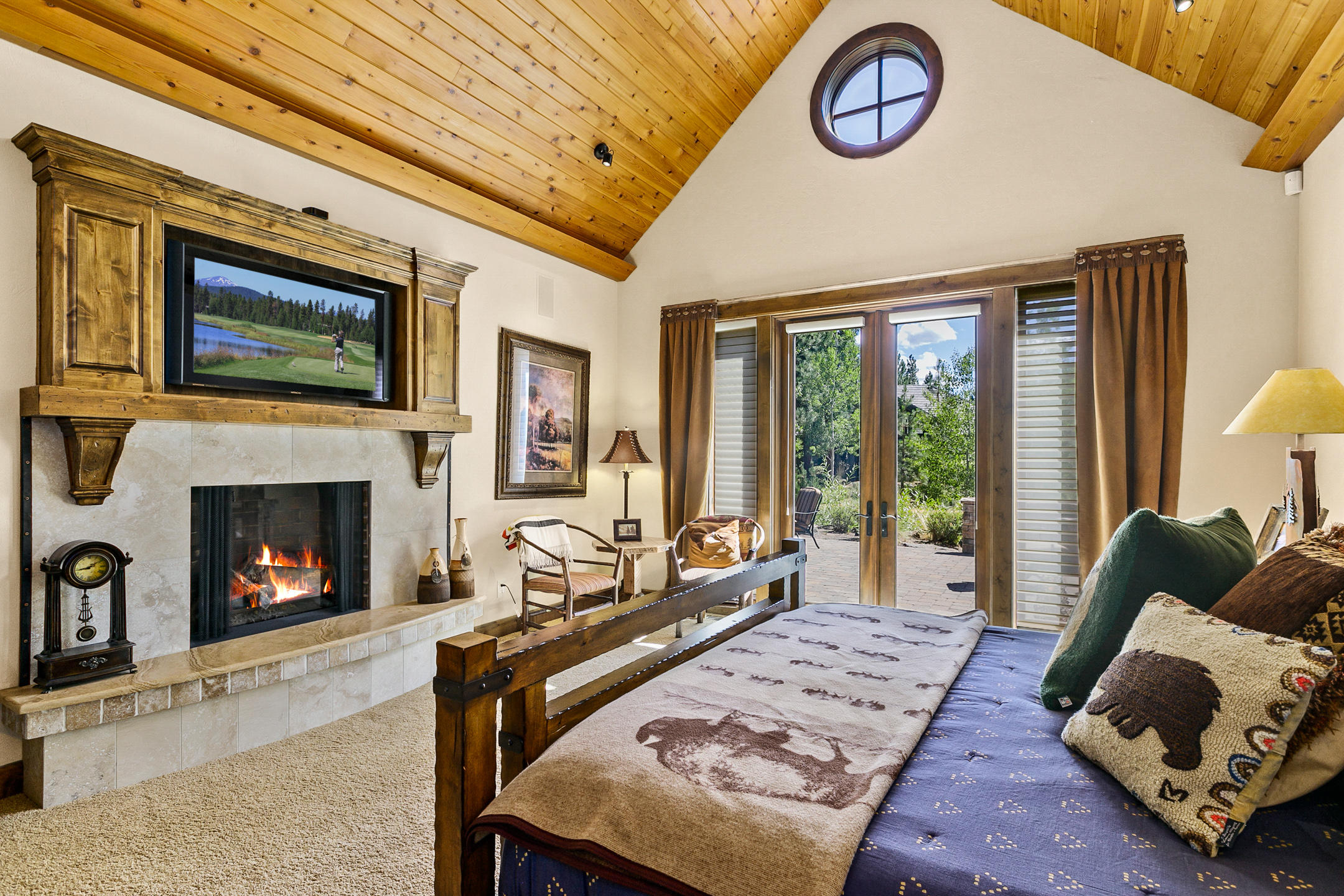 Three Pines - Residential