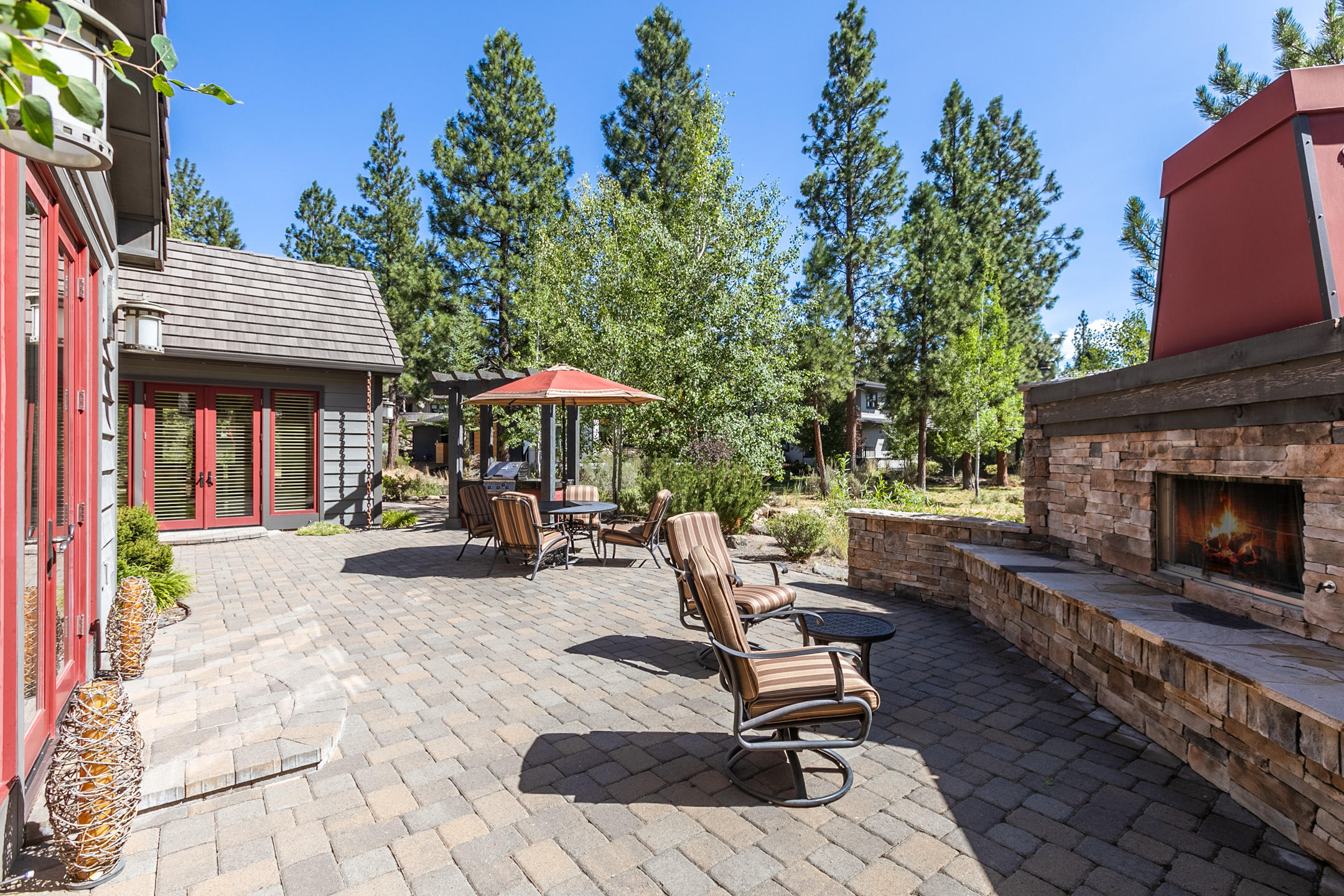 Three Pines - Residential