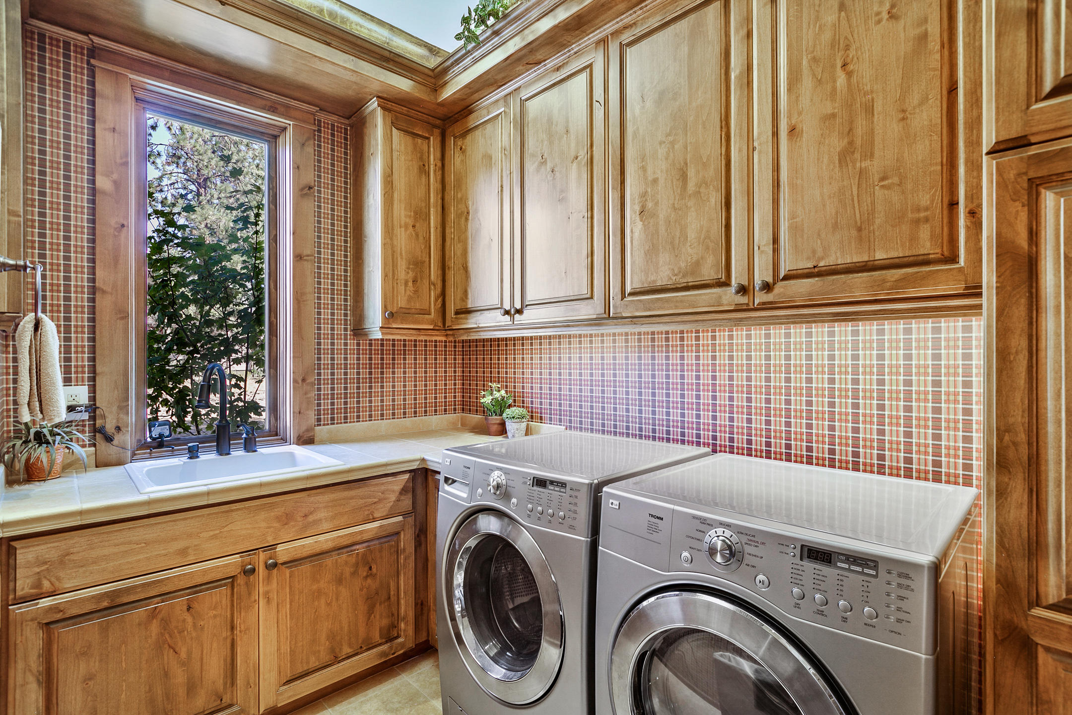 Three Pines - Residential