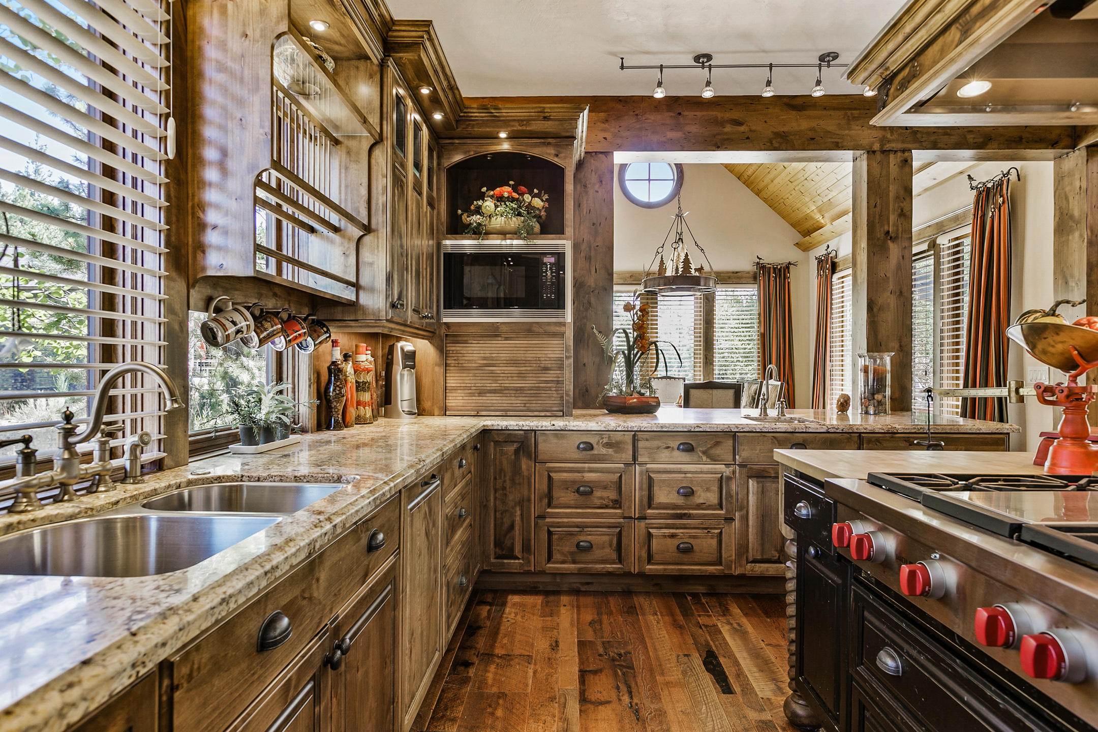 Three Pines - Residential