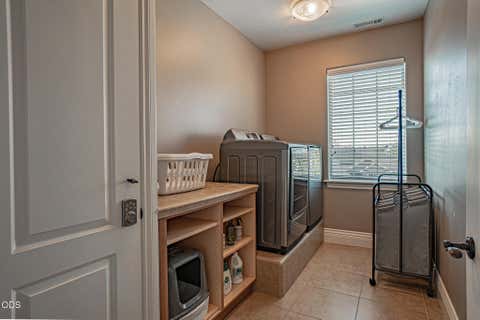 Tiny photo for 4300 Evening Ridge Terrace, Medford, OR 97504 (MLS # 220226602)