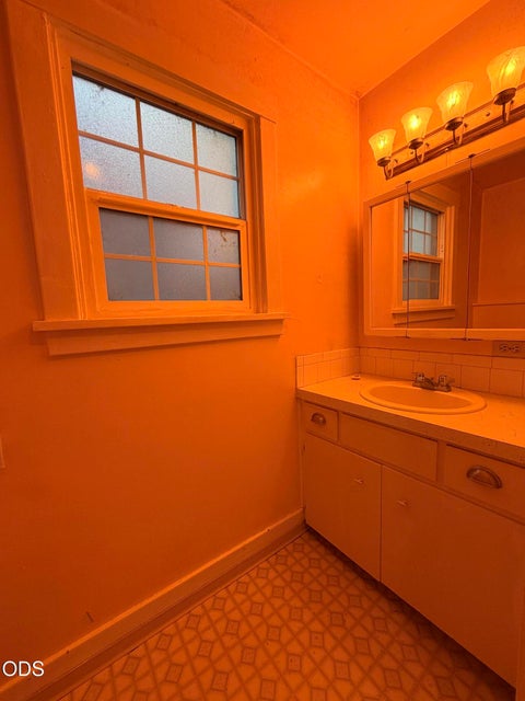 Tiny photo for 718 Roseway Drive, Klamath Falls, OR 97601 (MLS # 220224481)