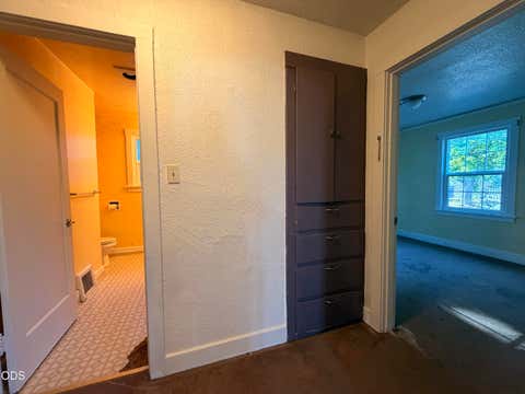 Tiny photo for 718 Roseway Drive, Klamath Falls, OR 97601 (MLS # 220224481)