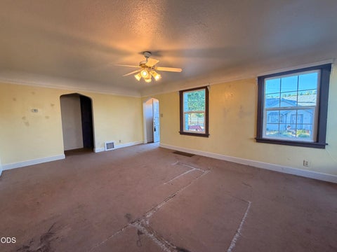 Tiny photo for 718 Roseway Drive, Klamath Falls, OR 97601 (MLS # 220224481)