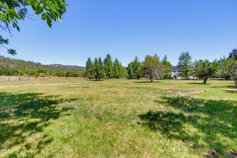 Tiny photo for 4244 Griffin Creek Road, Medford, OR 97501 (MLS # 220223748)