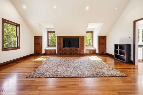 Tiny photo for 4244 Griffin Creek Road, Medford, OR 97501 (MLS # 220223748)