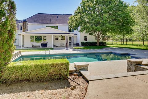 Tiny photo for 4244 Griffin Creek Road, Medford, OR 97501 (MLS # 220223748)