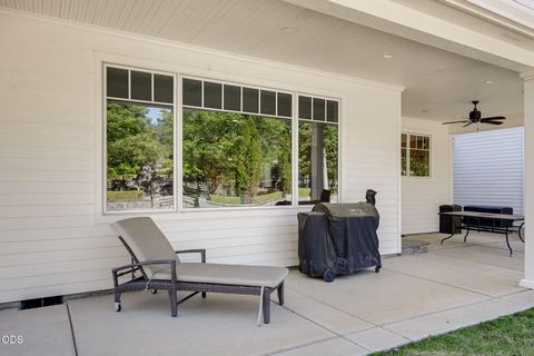 Tiny photo for 4244 Griffin Creek Road, Medford, OR 97501 (MLS # 220223748)