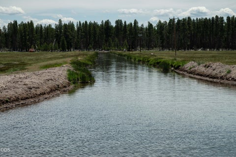 Tiny photo for 1950 Silver Lake Road, Chiloquin, OR 97624 (MLS # 220224582)