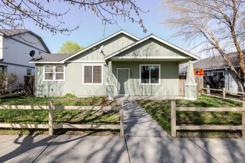 1263 NE 4th Street Redmond OR 97756