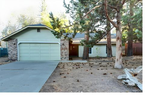 1843 SE Moorwood Court Bend OR 97702