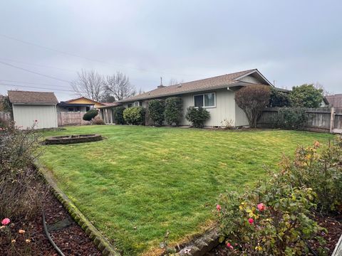 Tiny photo for 2284 Jubilant Avenue, Medford, OR 97504 (MLS # 220212761)