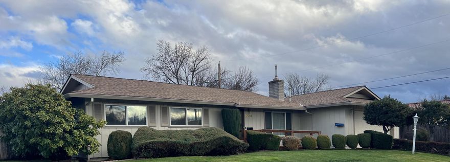 Fantastic opportunity for a first-time homebuyer! This charming home is located in a desirable, low-traffic East Medford subdivision on a spacious corner lot in a quiet cul-de-sac. It offers 1,118 sq ft with 3 bedrooms, 1 bath, an enclosed patio/sunroom, and an oversized 2-car garage with plenty of storage. Recent updates include a new roof, new hot water heater, and fresh exterior paint. The interior has tons of potential, and the large backyard is perfect for entertaining or starting a garden. Conveniently close to shopping and the hospital.