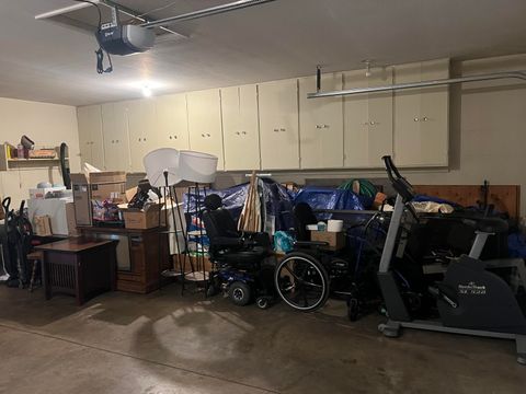 Tiny photo for 2284 Jubilant Avenue, Medford, OR 97504 (MLS # 220212761)