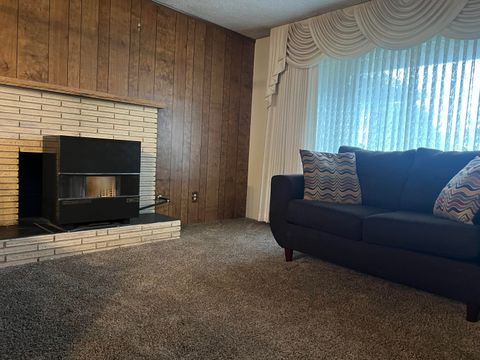 Tiny photo for 2284 Jubilant Avenue, Medford, OR 97504 (MLS # 220212761)