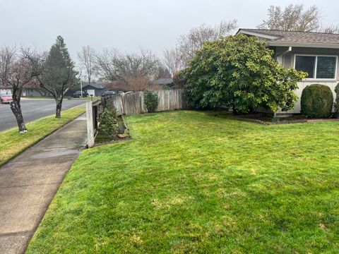 Tiny photo for 2284 Jubilant Avenue, Medford, OR 97504 (MLS # 220212761)