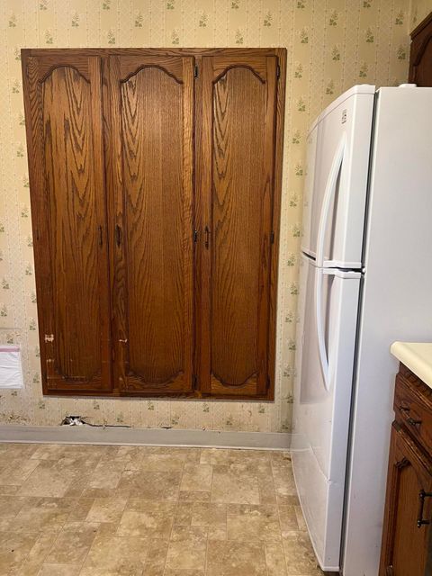 Tiny photo for 2284 Jubilant Avenue, Medford, OR 97504 (MLS # 220212761)