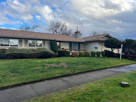 Tiny photo for 2284 Jubilant Avenue, Medford, OR 97504 (MLS # 220212761)
